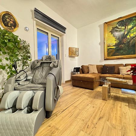 Carrubba'S Luxury Home San Giovanni La Punta Exterior foto